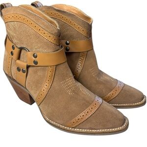 Dingo Camel Suede Western Harness Booties Size 8.5